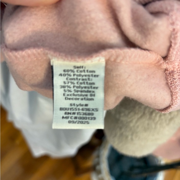 Pink Heart Sweater nwt - Picture 4 of 4